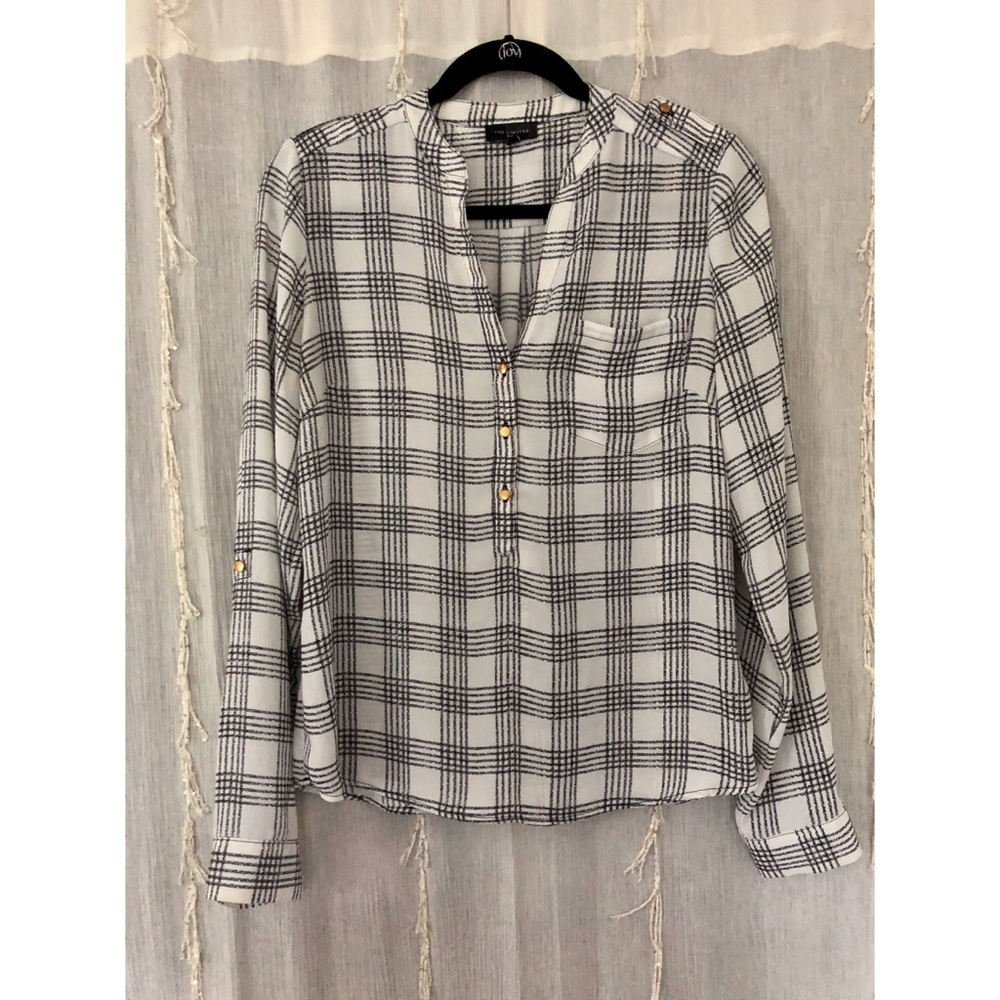 ✨sale!✨ White and Black Blouse from The Limited